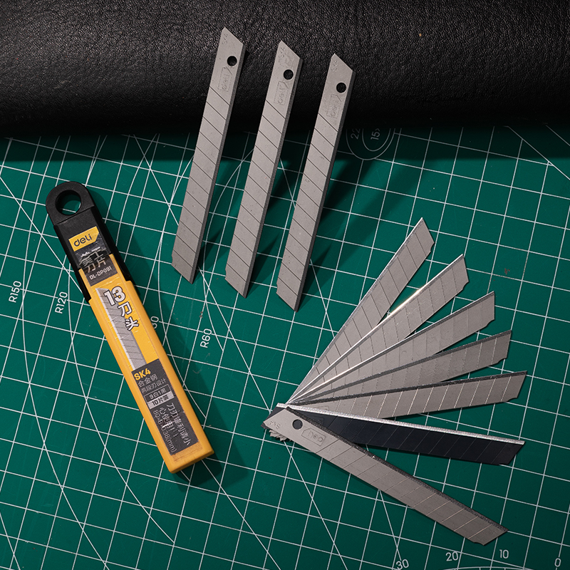 Knife blades set 9 mm