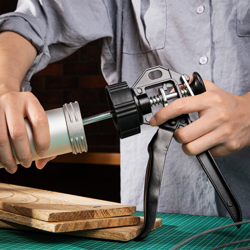 Caulking gun 380 mm