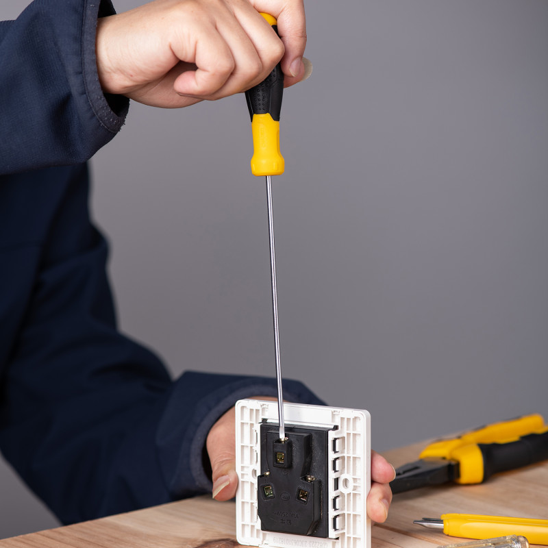 Slotted screwdriver