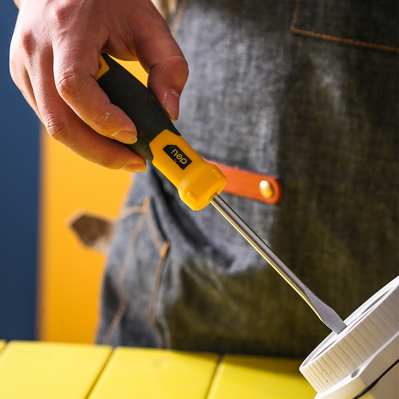 Slotted screwdriver