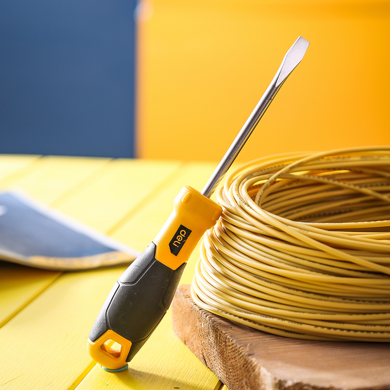 Slotted screwdriver
